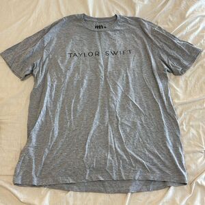 Taylor Swift 1989 (Taylor’s Version) Era Tour Tee – Gray, Size XL